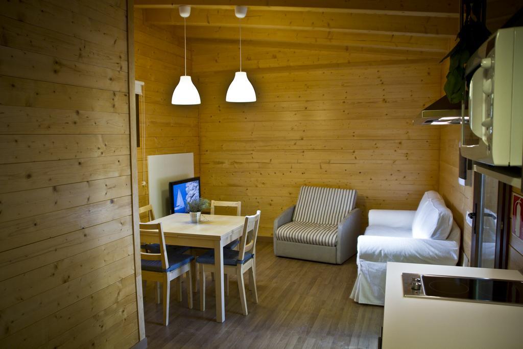 Apartamentos El Bosquet Sant Cugat del Vallès Rom bilde