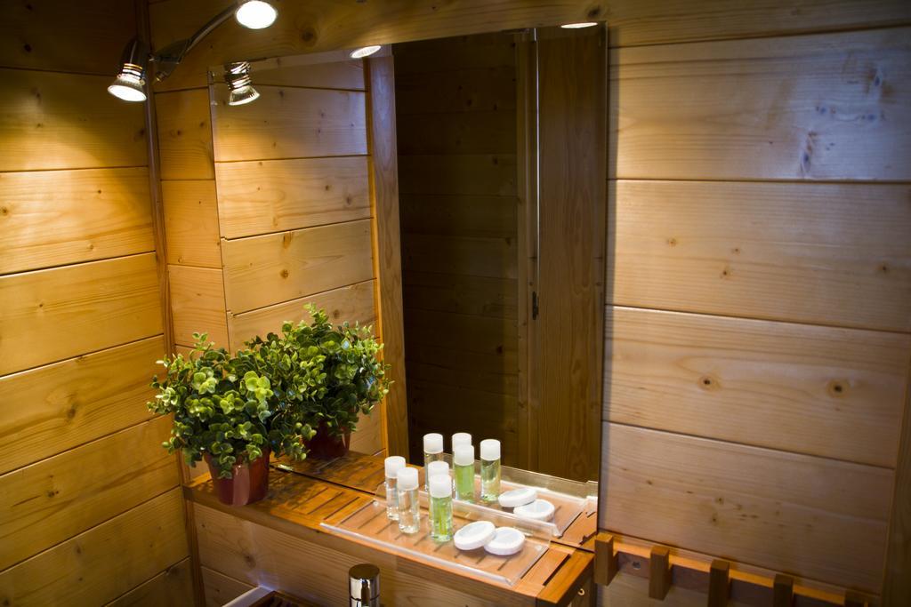 Apartamentos El Bosquet Sant Cugat del Vallès Eksteriør bilde